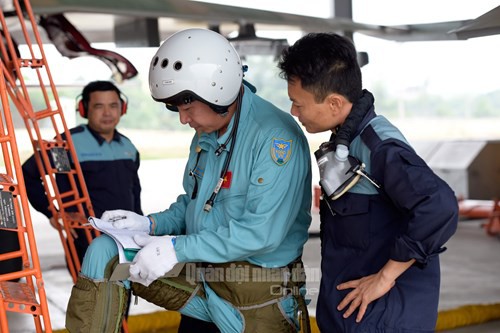 Hổ mang chúa Su-30MK2 Lam Sơn tự tin làm chủ bầu trời
